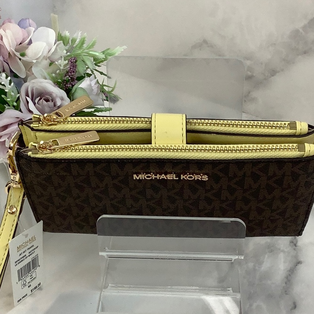 NWT Michael Kors- Double Zip Wallet - Picture 2 of 4